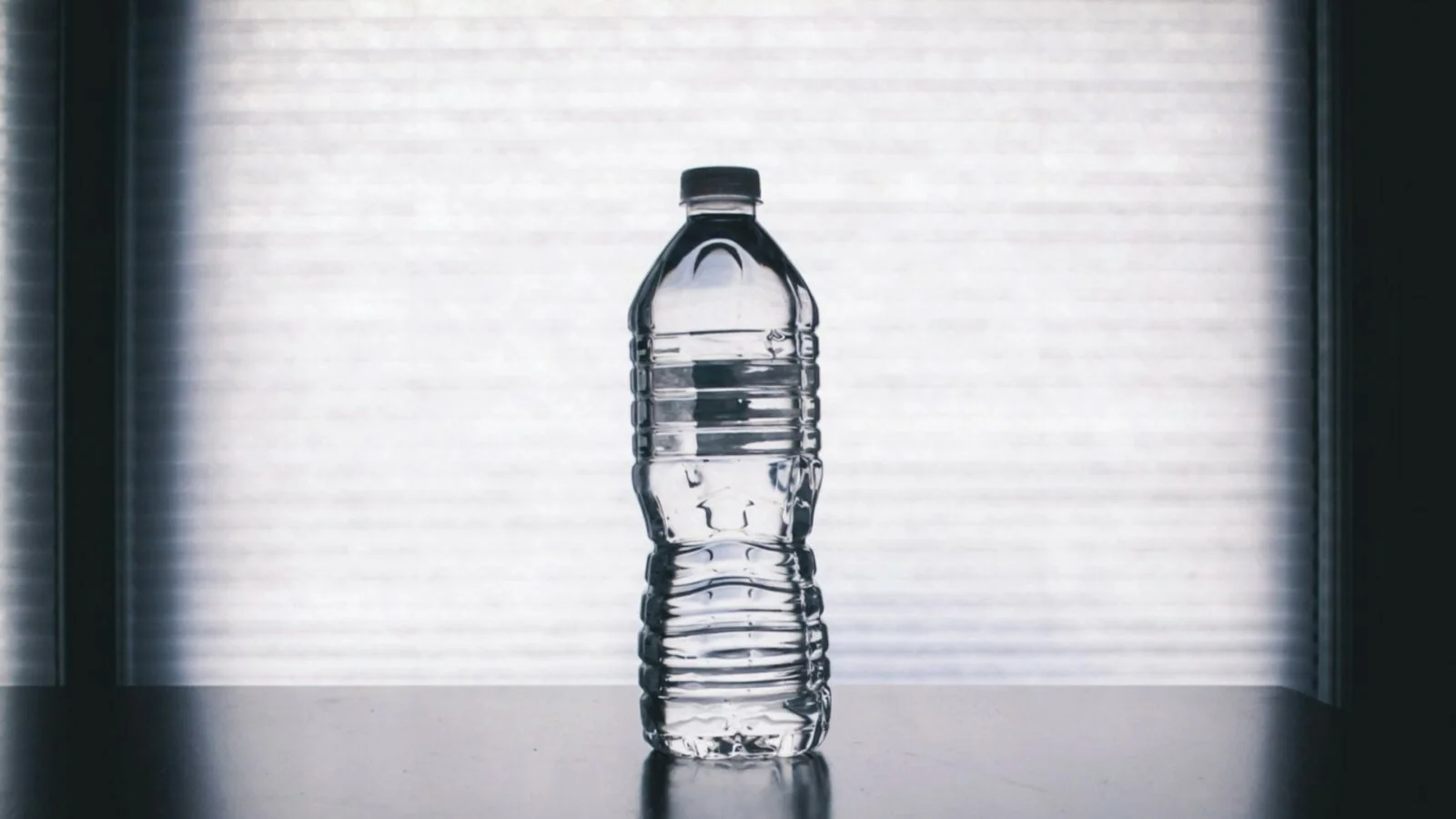 Ein echtes Gift: Warum Sie sofort aufhören sollten, Wasser aus Flaschen zu trinken