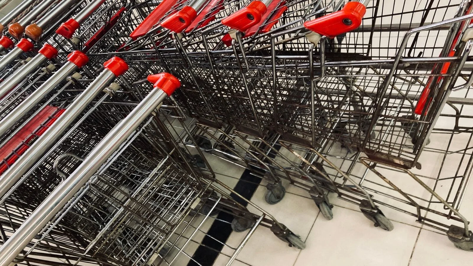 Supermarkt-Einkaufswagen, das ist bald vorbei: Hier ist, was sie ersetzt